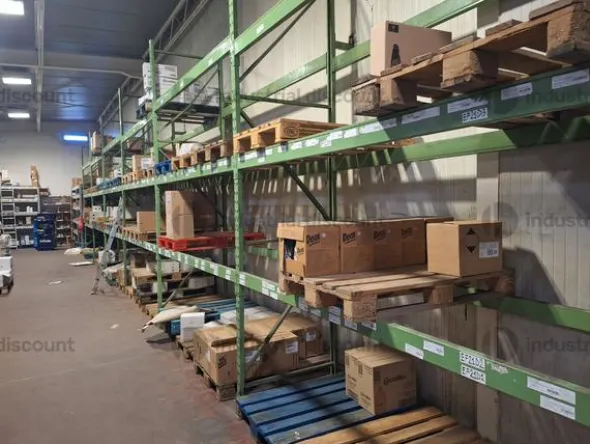 16#10184 Scaffalatura industriale