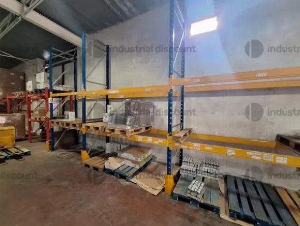16#10184 Scaffalatura industriale