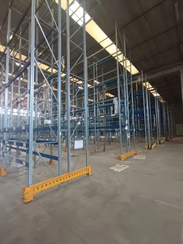 Scaffalatura industriale usata
