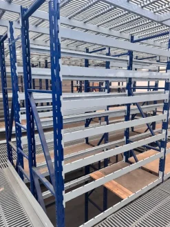 Scaffalatura passerella
