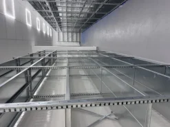 Scaffalatura zincata nuova