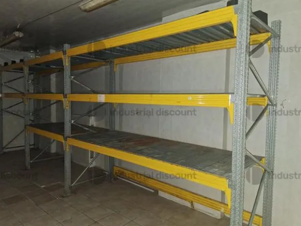 10#9825 Scaffalature