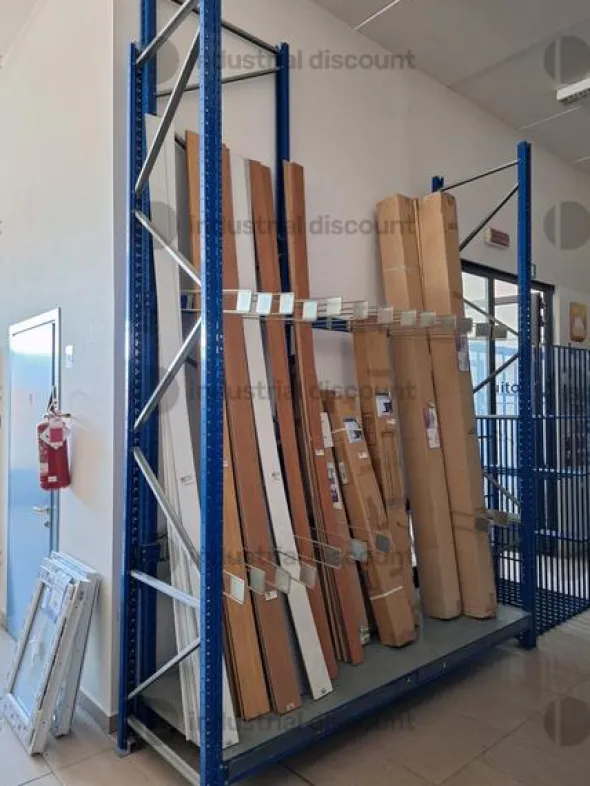 2#8677 Scaffalature