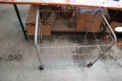 13#7236 Scaffalature e carrelli porta merce