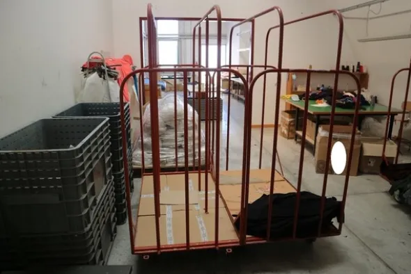 13#7236 Scaffalature e carrelli porta merce
