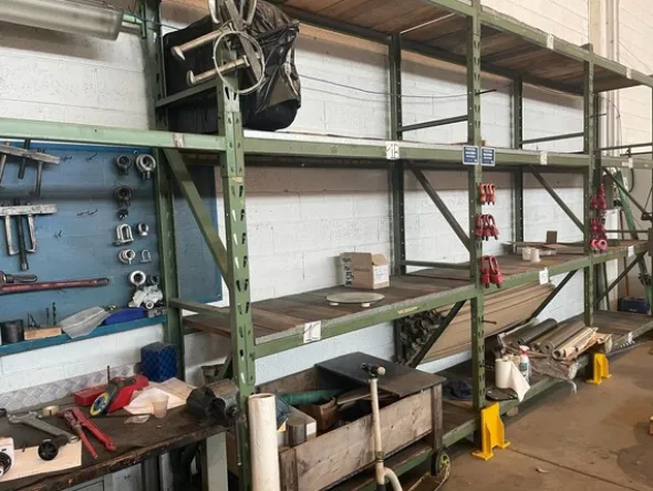 4#8183 Scaffalature e giacenze di magazzino