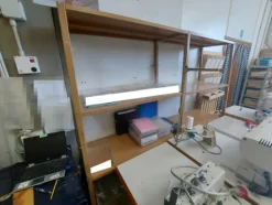 75#7915 Scaffalature e macchine da cucire