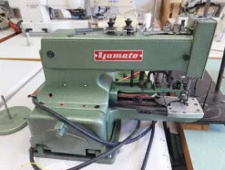 75#7915 Scaffalature e macchine da cucire