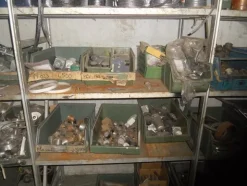 36#5325 Scaffalature e materiale ferroso
