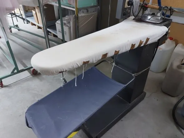 60#7915 Scaffalature leggere e attrezzature da magazzino