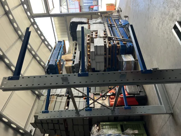 Scaffale Cantilever