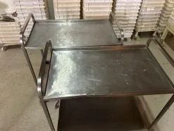 51#8671 Scaffali e carrelli