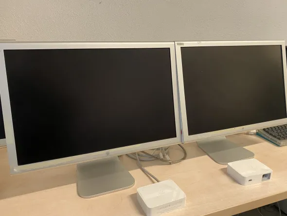 SCHERMO APPLE CINEMA DISPLAY
