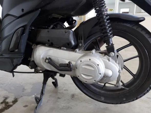 1#7856 Scooter Aprilia