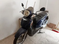 3#5452 Scooter Aprilia Scarabeo