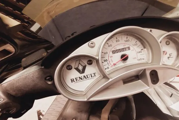 20#7449 Scooter Renault
