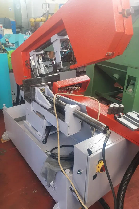 Segatrice a nastro semiautomatica BOMAR Mod STG 320 DGH
