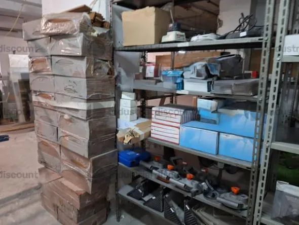 9#9105 Semilavorati, prodotti finiti ed accessori per la lavorazione del vetro
