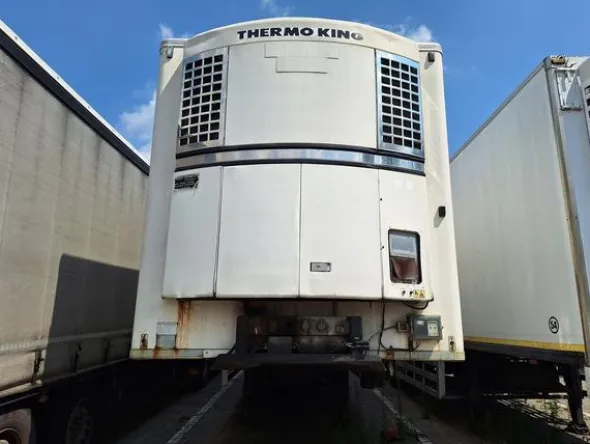 2#8690 Semirimorchio Chereau isotermico con gruppo refrigerante Thermo Kinge