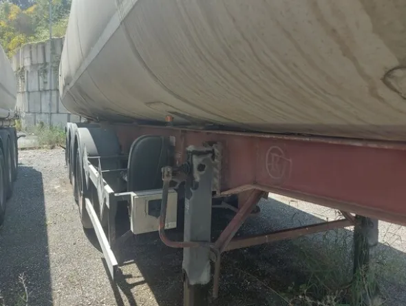 3#7713 Semirimorchio con cisterna Officina Serbatoi meccanici e Affini