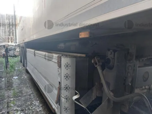 8#9453 Semirimorchio isotermico Univan
