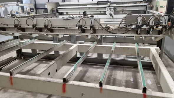 Sezionatrice con tavola elevatrice Biesse WNT 600