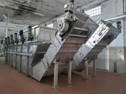 SINK-FLOAT SEPARATION TANK