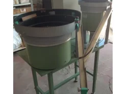 SISTEMA DI CONTEGGIO AUTOMATICO DI MINUTERIE METALLICHE