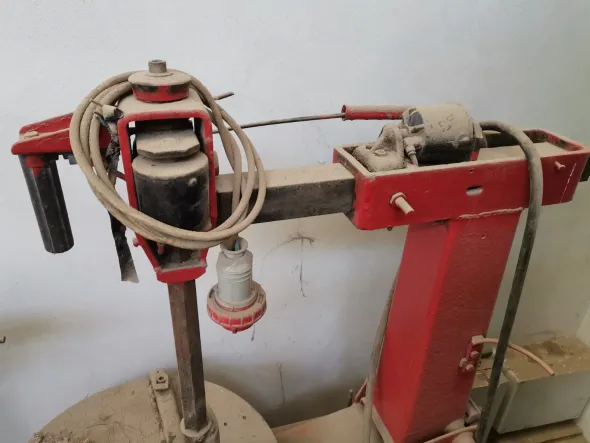 SMONTAGOMME PER AUTO