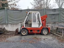 40#10047 Sollevatore telescopico Manitou