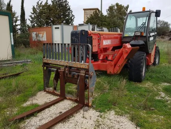 24#2895 Sollevatore telescopico Manitou