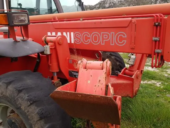 24#2895 Sollevatore telescopico Manitou