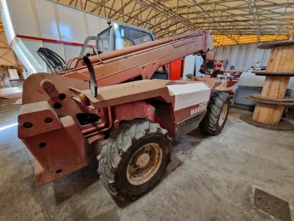 23#7057 Sollevatore telescopico Manitou