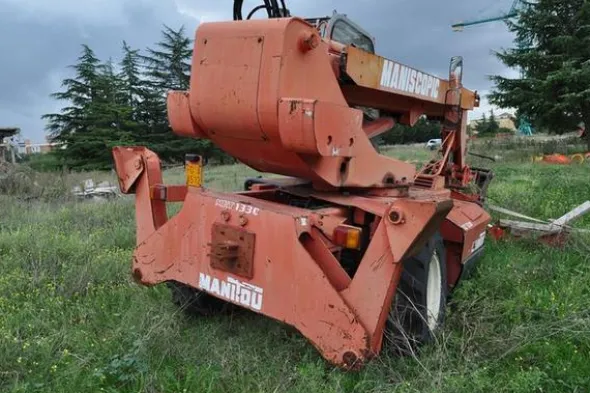 42#3834 Sollevatore telescopico Manitou