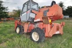 42#3834 Sollevatore telescopico Manitou
