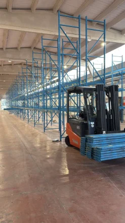 Soppalchi e scaffalature