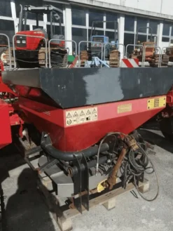 Spandiconcime Cavallo CON ACT