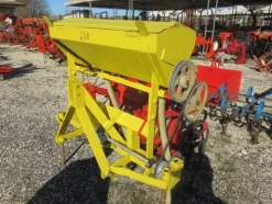 320#7088 Spargitore di concime e sementi