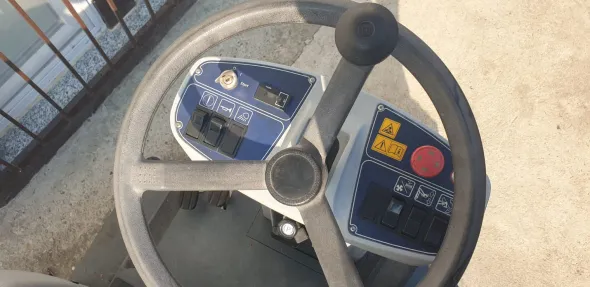 Spazzatrice alimentazione benzina