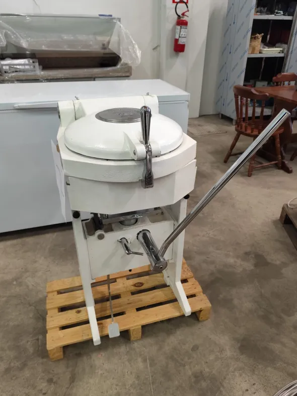 Spezzatrice esagonale manuale 37 divisioni