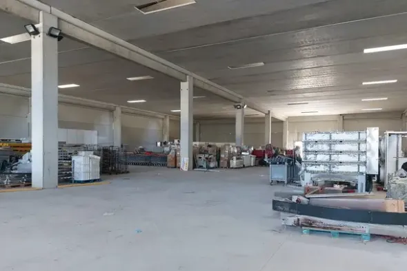 #20781 Stabilimento per logistica in ristrutturazione
