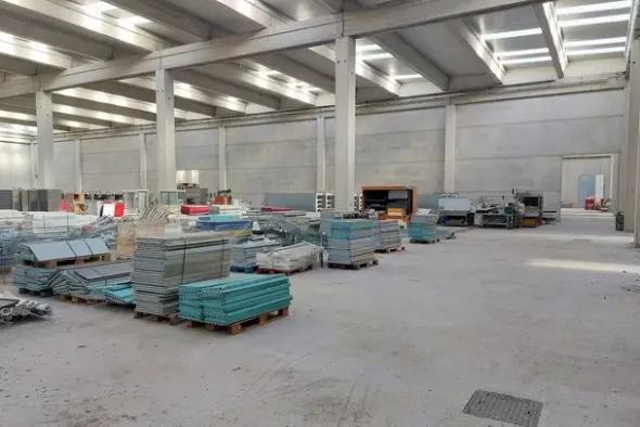 #20781 Stabilimento per logistica in ristrutturazione