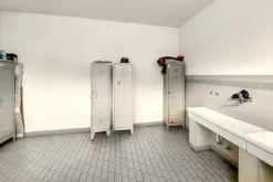 #2515003 Stabilimento produttivo con ampio piazzale