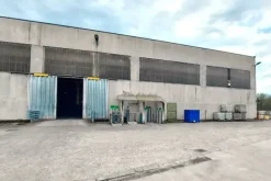 #2515003 Stabilimento produttivo con ampio piazzale
