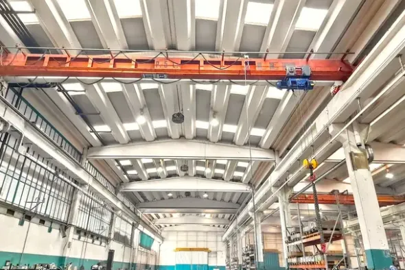 #2515003 Stabilimento produttivo con ampio piazzale