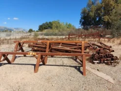 19#7203 Staffe e cavalletti in ferro