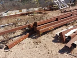 19#7203 Staffe e cavalletti in ferro