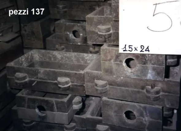3#5106 Staffe per fonderia a terra