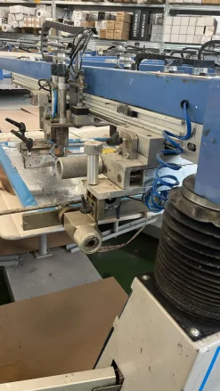 Stampante serigrafica a 12 colori