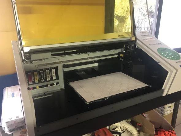 Stampa UV Rolandversa